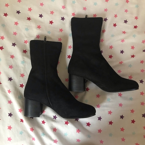 Black faux suede boots - Picture 2 of 2